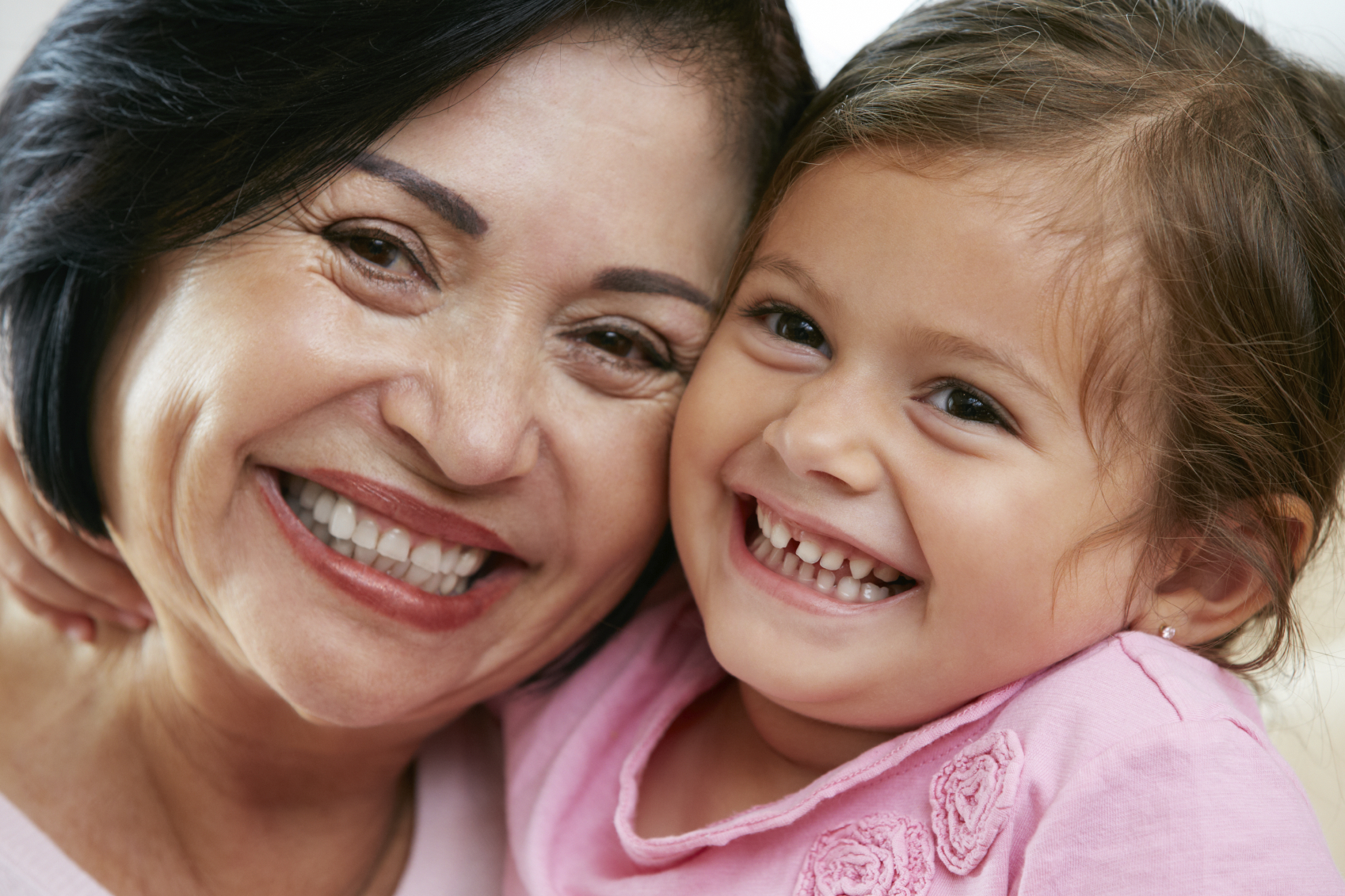 Portrait Of Grandmother With Granddaughter Scarf 4381